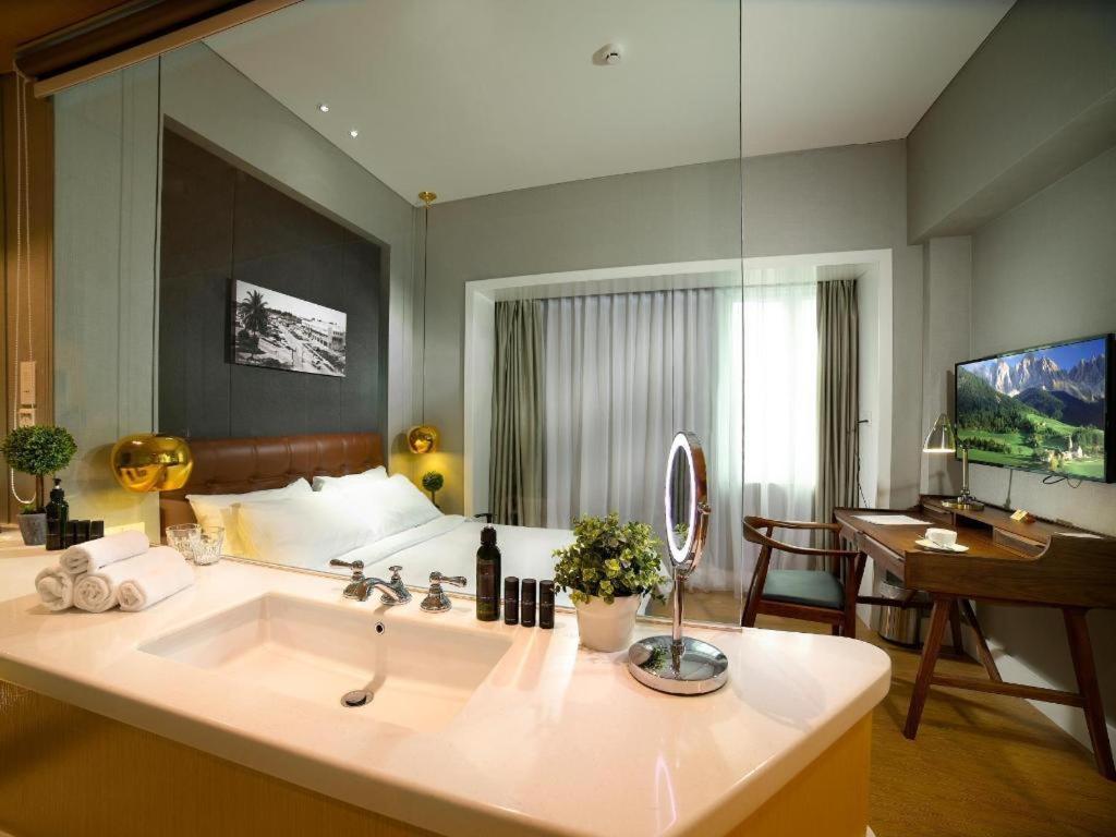 Kingwood Boutique Hotel Miri Exteriör bild