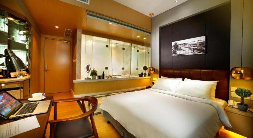 Kingwood Boutique Hotel Miri Exteriör bild
